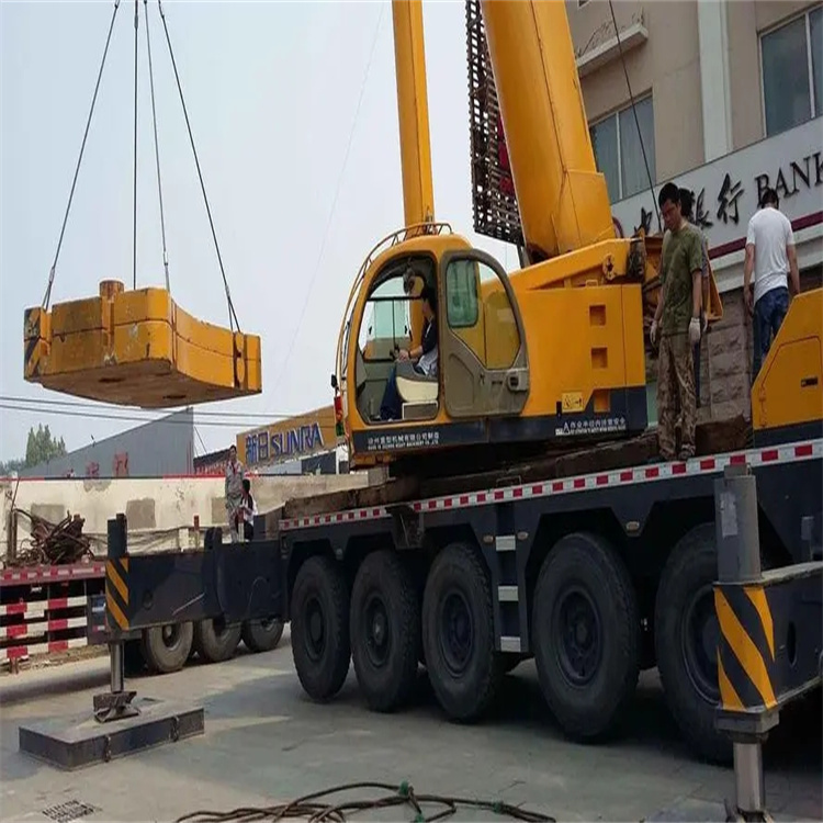 广安当地吊车出租|机器吊装|75吨|工厂搬迁服务