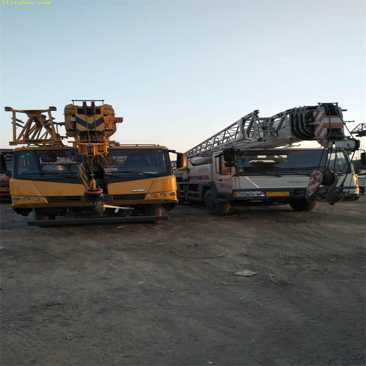 广安吊车吊挖机正确办法